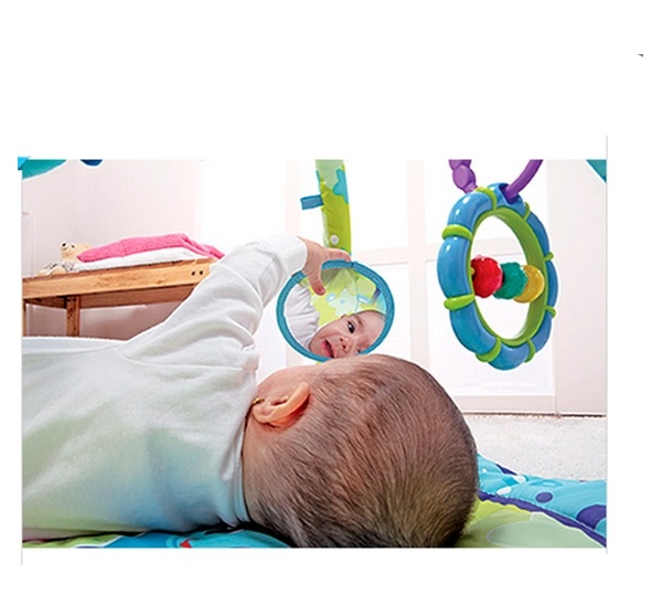 Бебешки комплект за активна гимнастика  "Рибки" //  Babyono