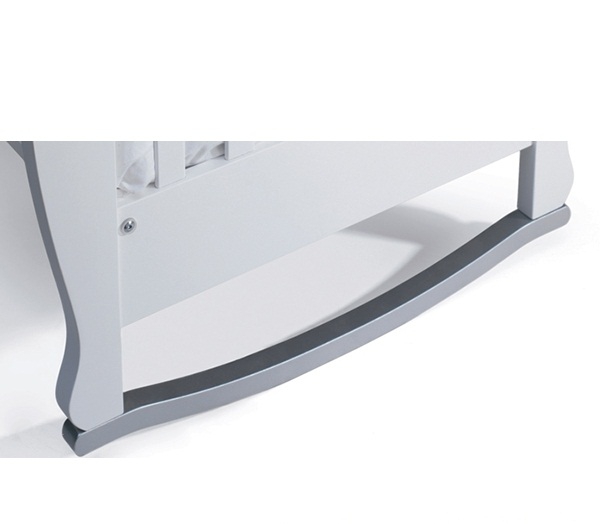 Бяло детско легло изработено от бук "Incanto" Baby Italia