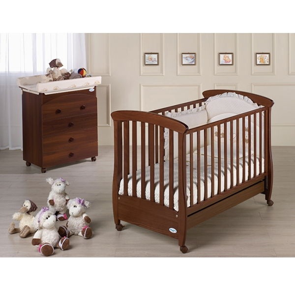 Дървено детско легло с цвят махагон  "Ivan" // Baby Italia