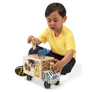 Детски дървен камион с животни