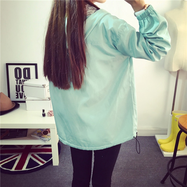 Дамско есенно-зимно, модерно яке с качулка