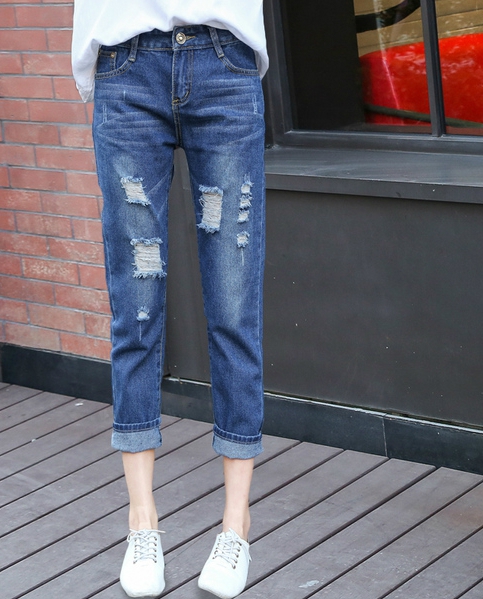 Дамски дънки - два модерни модела, светло и тъмно сини