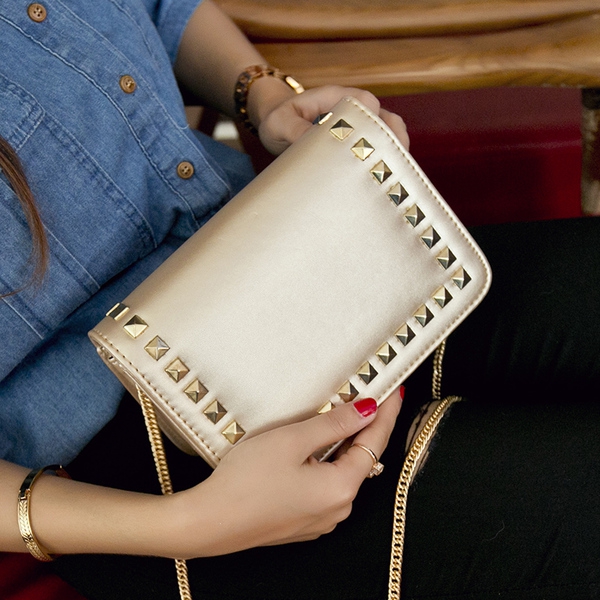 Дамски модерни официални чанти