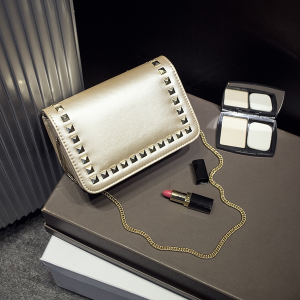 Дамски модерни официални чанти