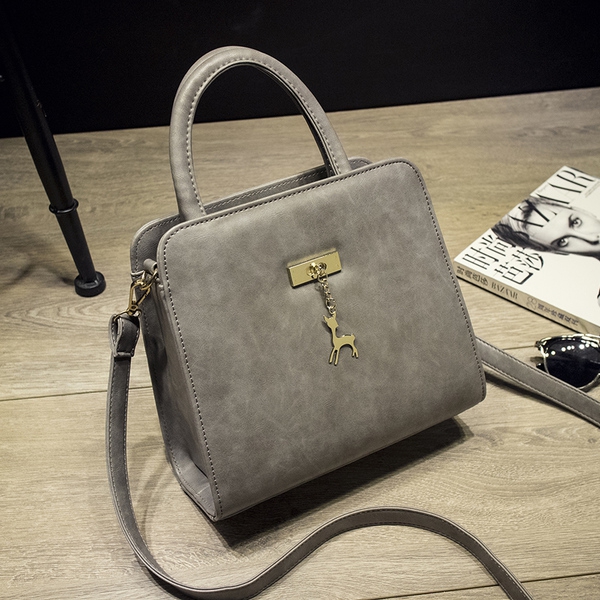 Дамска чанта нов ретро модел 2015 през рамо мат