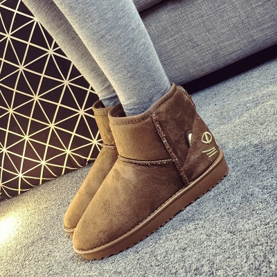 Топли дамски обувки - различни есенни зимни модели - модерен дизайн