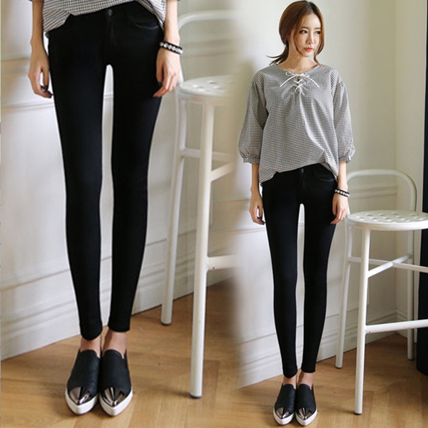 Γυναικεία τζιν  - διαφορετικά κομψά μοντέλα