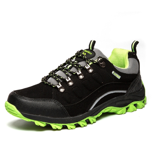 Зимни обувки за мъже и жени - водоустойчиви, различни размери и модели