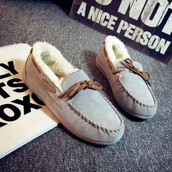   Γυναικεία παπούτσια για το χειμώνα - διαφορετικά χρώματα και μεγέθη