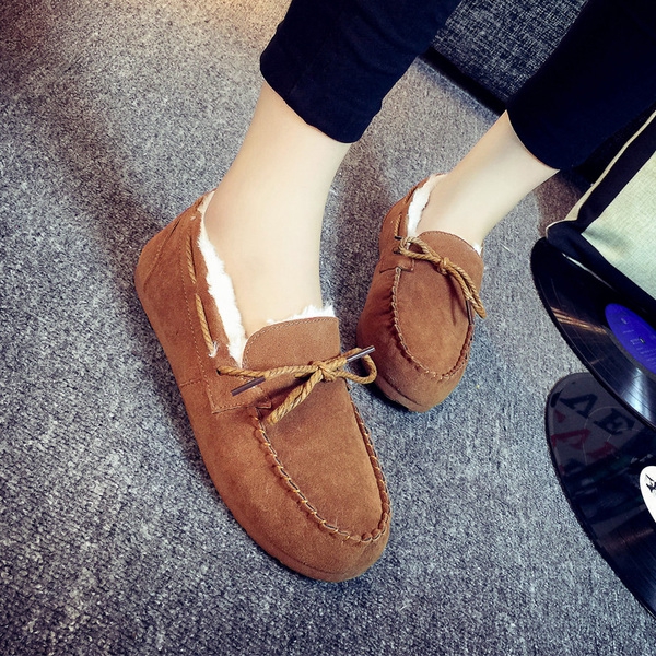   Γυναικεία παπούτσια για το χειμώνα - διαφορετικά χρώματα και μεγέθη