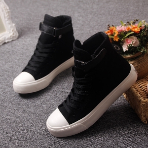 Дамски есенни и зимни обувки - различни модели със стил - виненочервен, черен, бял