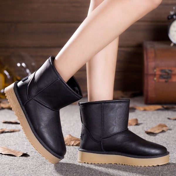 Дамски зимни топли къси ботуши от изкуствена кожа