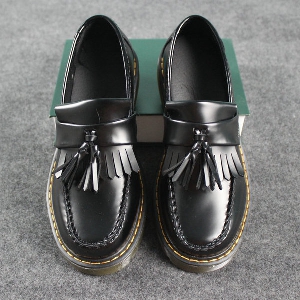 Γυναικεία επίσημα δερμάτινα παπούτσια σε στυλ ρετρό  σε  καφέ και μαύρο χρώμα