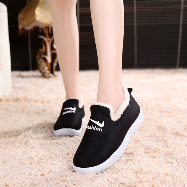 Γυναικεία παπούτσια μοναδικά σχέδια και χρώματα