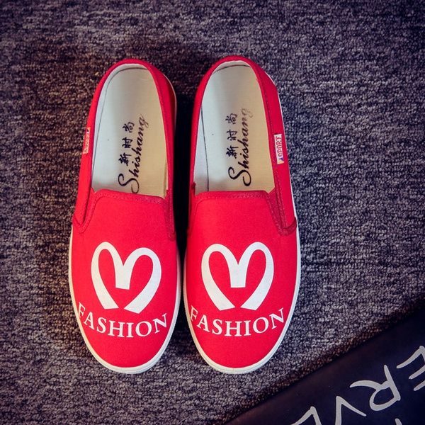 Γυναικεία παπούτσια μοναδικά σχέδια και χρώματα