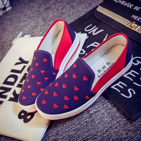 Γυναικεία παπούτσια μοναδικά σχέδια και χρώματα