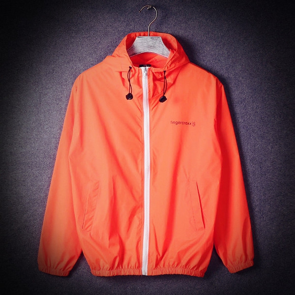 Λεπτό σπορ μπουφάν για τους άνδρες και τις γυναίκες