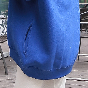 Дамски суитчър с качулка, модерен стил, цвят син в няколко размера