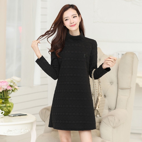 Дамска зимна рокля, модерна в три различни цвята