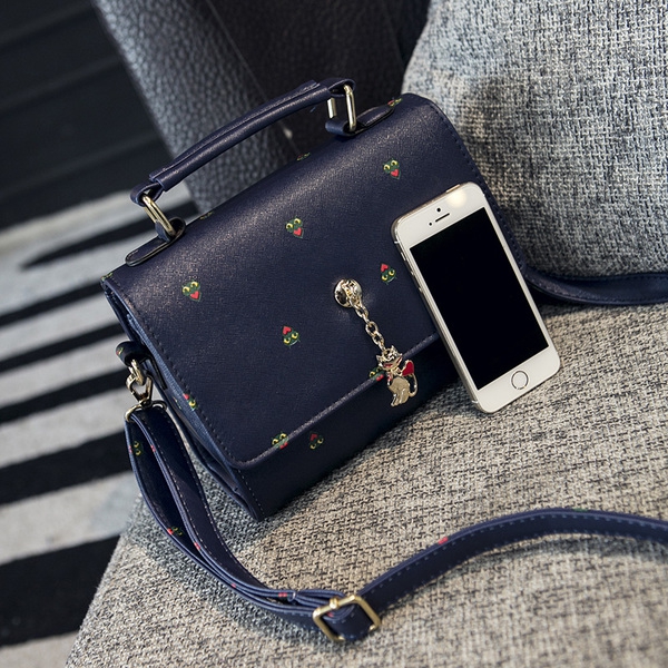 Γυναικείες τσάντες από τεχνητό δέρμα με στυλ - μεγάλες και μικρές σε τρία χρώματα, μπλε, μαύρο, άσπρο