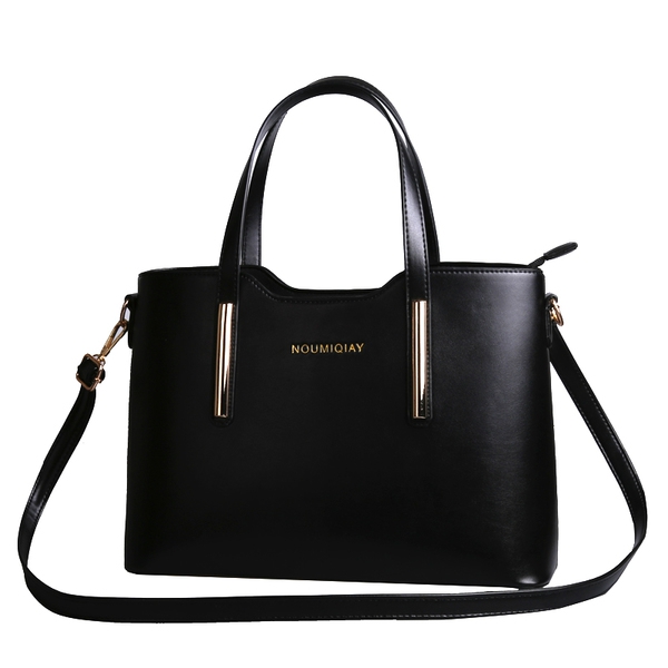  Дамски стилни и модерни чанти в четири различни цвята