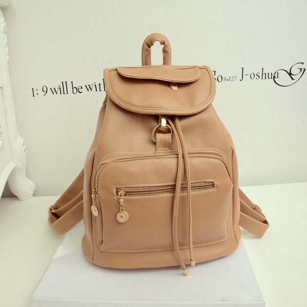  Модерна дамска раница от изкуствена кожа - топ модели