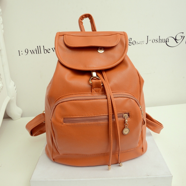  Модерна дамска раница от изкуствена кожа - топ модели