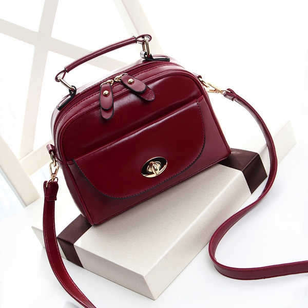  Дамски официални чанти - стандартни и мини модели 