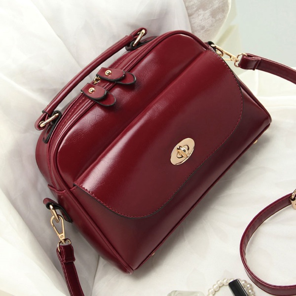  Дамски официални чанти - стандартни и мини модели 