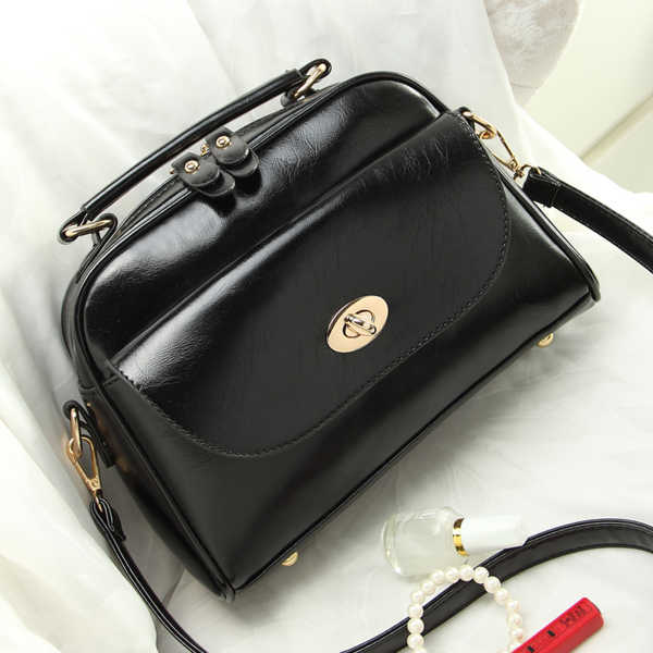  Дамски официални чанти - стандартни и мини модели 