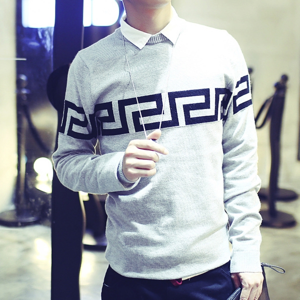 Μοντέρνα ανδρικά πουλόβερ για το  χειμώνα και το φθινόπωρο - διαφορετικά σχέδια και μεγέθη