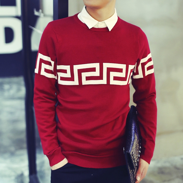 Μοντέρνα ανδρικά πουλόβερ για το  χειμώνα και το φθινόπωρο - διαφορετικά σχέδια και μεγέθη