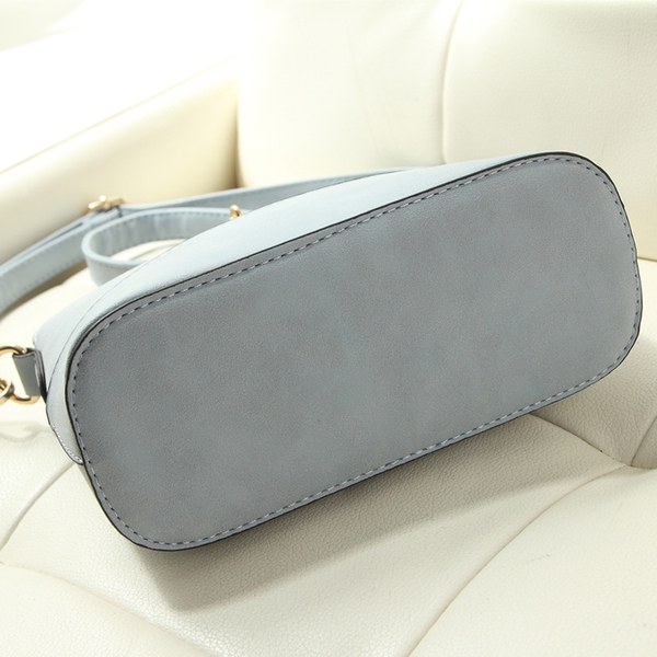 Κομψή καπιτονέ τσάντα