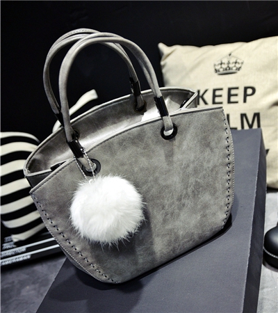 Матирана дамска чанта в 3 различни цвята