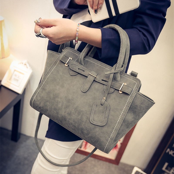 Матирана дамска чанта от изкуствена кожа в 4 различни цвята 