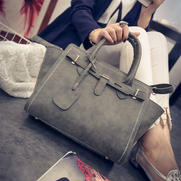 Матирана дамска чанта от изкуствена кожа в 4 различни цвята 