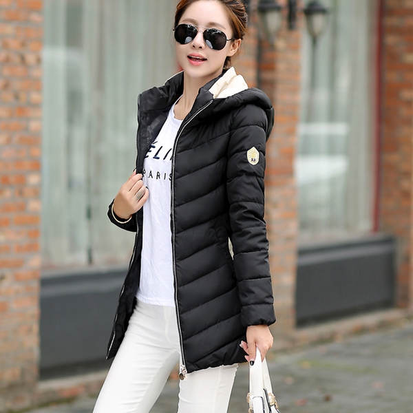  Дамски модерни зимни якета с качулка в няколко модела 