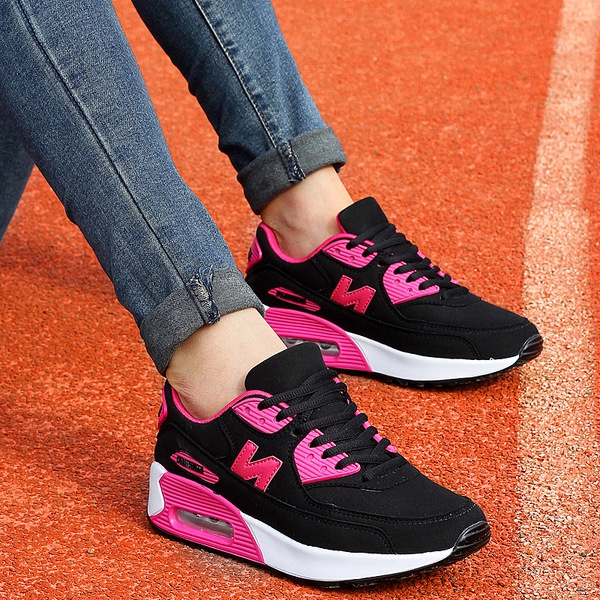 Мъжки и дамски маратонки