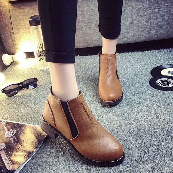 Дамски обувки с цип и без цип