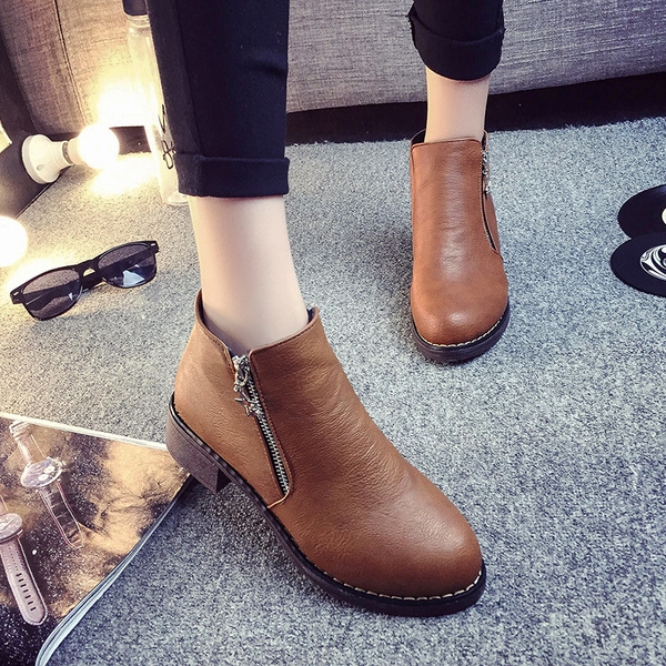 Дамски обувки с цип и без цип