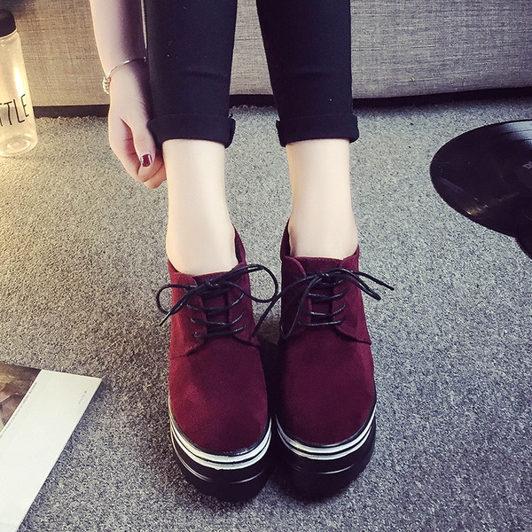 Γυναικεία παπούτσια για το χειμώνας με κορδόνια και χωρίς κορδόνια