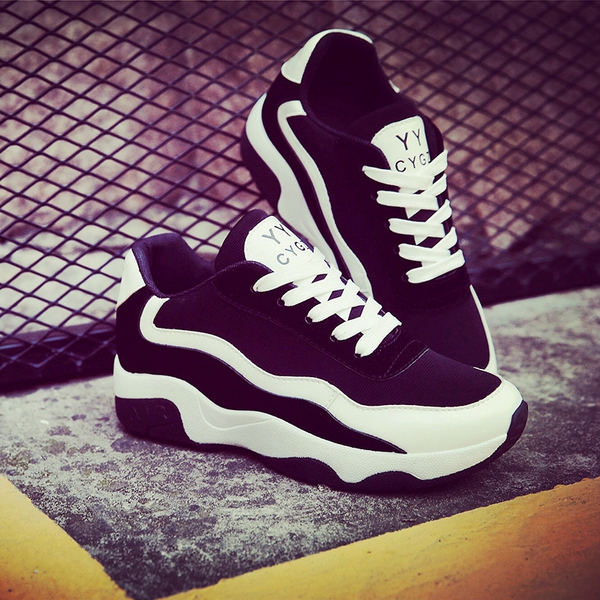 Дамски маратонки в 2 различни цвята