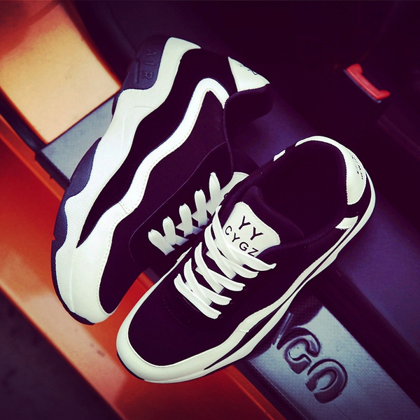 Дамски маратонки в 2 различни цвята