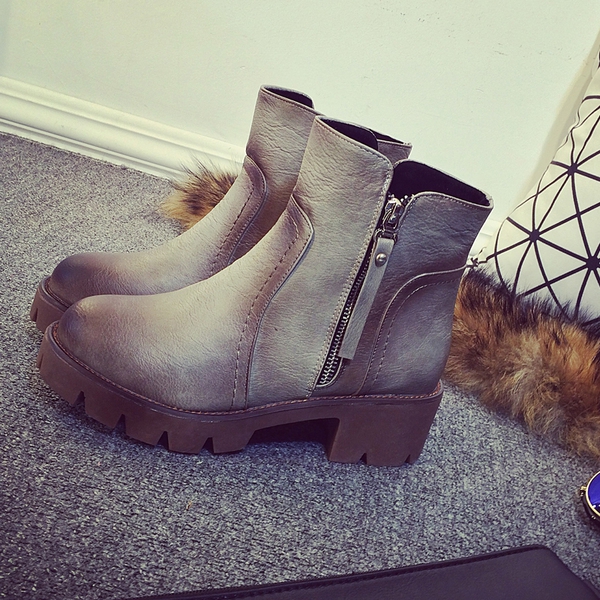 Δερμάτινα γυναικεία παπούτσια 