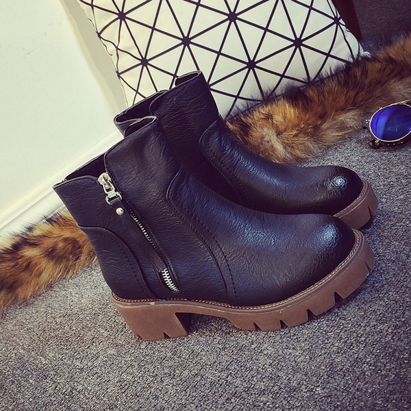 Δερμάτινα γυναικεία παπούτσια 