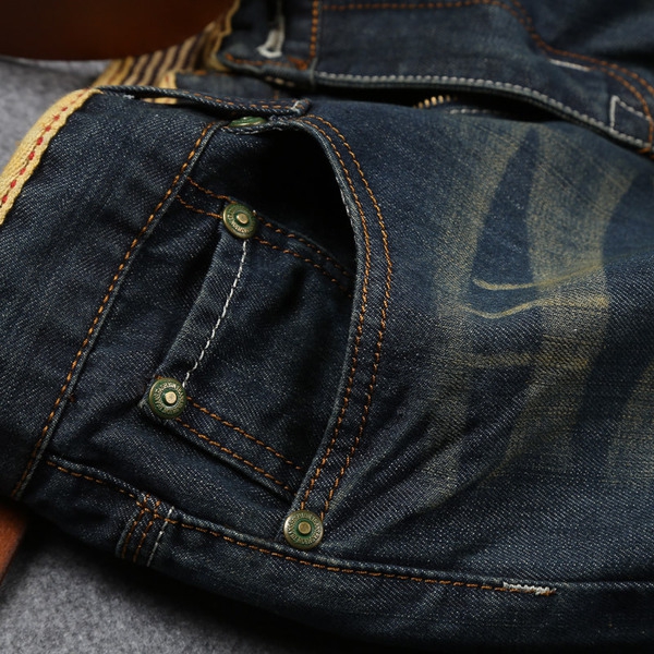 Мъжки дънки в няколко модела