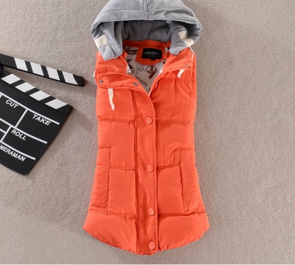 Модерен дамски елек с качулка в различни цветове