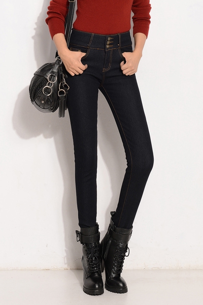 Γυναικεία τζιν σε μαύρο και σκούρο μπλε χρώμα