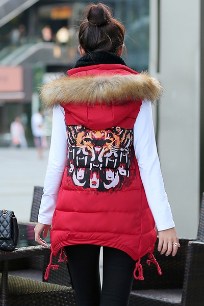 Μοντέρνο Γυναικείο  μπουφάν γιλέκο με κουκούλα σε διαφορετικά  χρώματα.