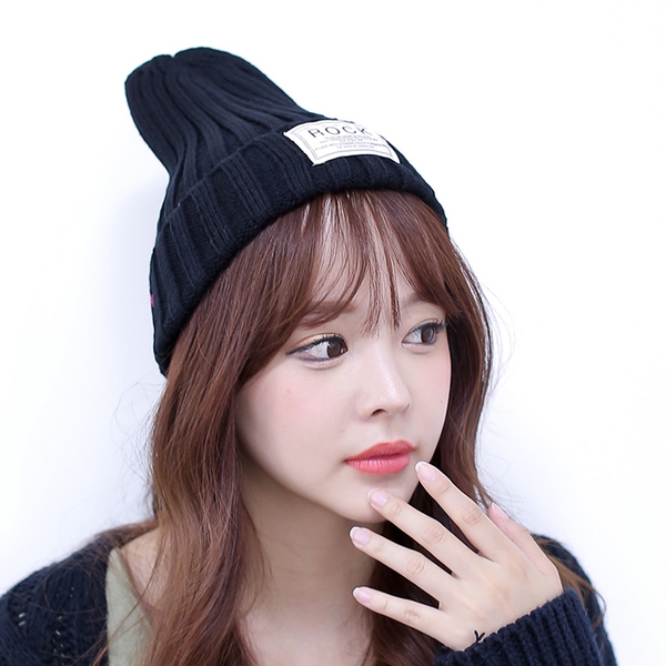 Дамски модерни зимни шапки - червени, сини, сиви, черни, модерни